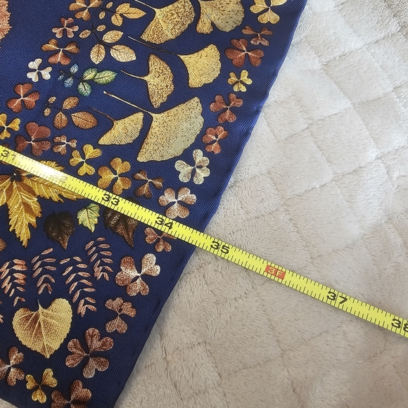 Vintage Gucci Scarf - Picture 8 of 9